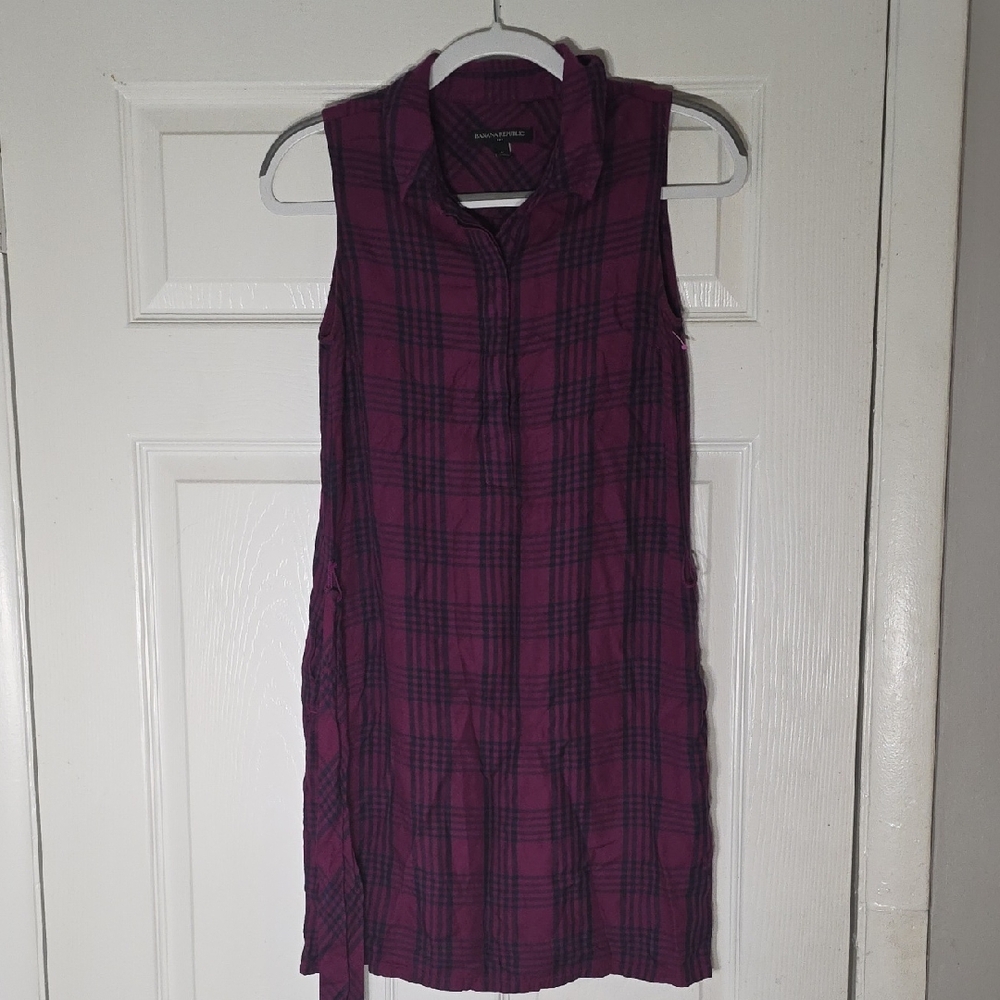 Banana Republic Magenta and Navy Plaid Top
